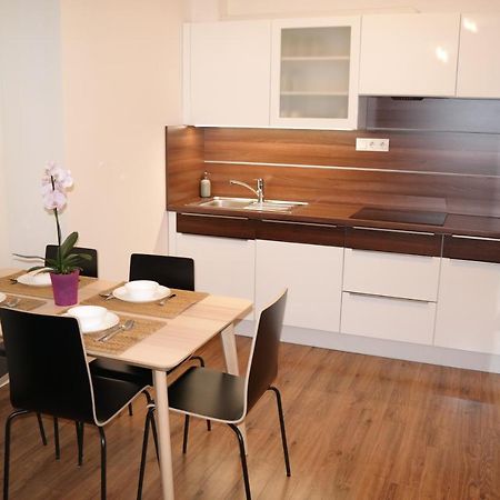 Riverside Apartman With Free Parking Gyor Luaran gambar